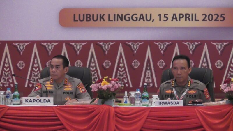 Kapolda Sumsel Irjen Pol Andi Rianto R Djajadi Memimpin Langsung Kegiatan Gelar Operasional (GO) Dikota Lubuk Linggau. 