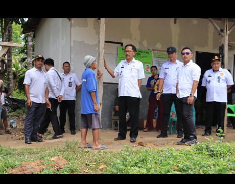 BUPATI AGUS ISTIQLAL TINJAU PROSES LAND CLEARING LOKASI PEMBANGUNAN RS TIPE C DI WAY BATU
