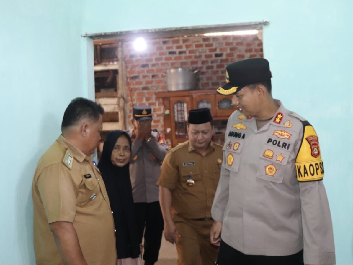 Kapolres Musi Rawas Resmikan dan Serahkan Kunci Rumah Ibu Sukini, Anggaran Finishing Bedah Rumah Hasil Donasi Personel