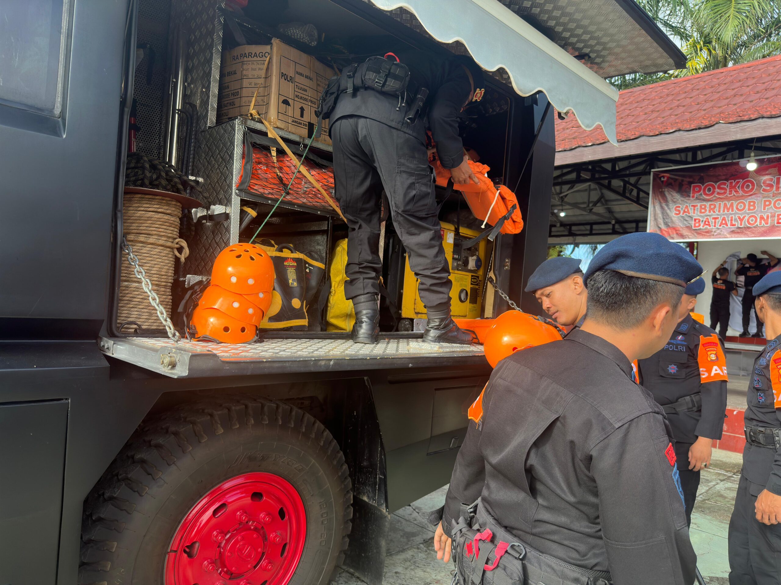 Tim SAR Batalyon B Pelopor Tetap Siaga di Hari Libur untuk Antisipasi Situasi Kontinjensi**