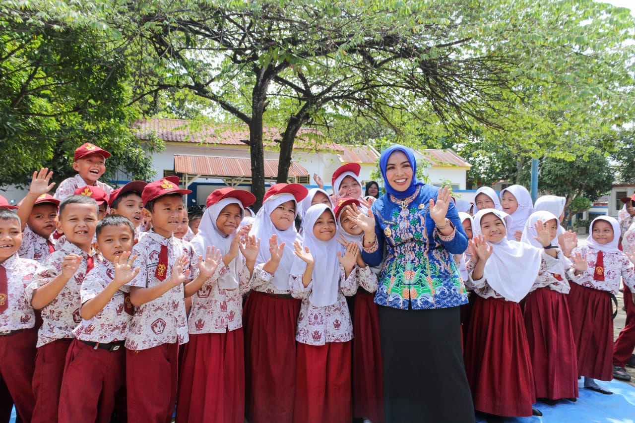 Bupati Labuhanbatu Meletakkan Batu Pertama Pembangunan Musholla At Kautsar SD 01 Ransel