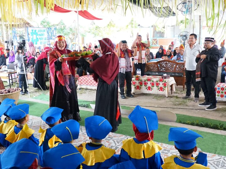 Wakil Bupati Labuhanbatu Hadiri Pelepasan TK dan SD Yayasan Alam Sahara