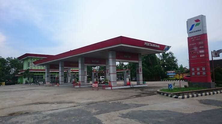Zainal Warga Bangun Sari Kecewa Dengan SPBU Yang Berada Di Bernah Kecamatan Kota Bumi Selatan Diduga Bahan Bakar Tercampur Air.
