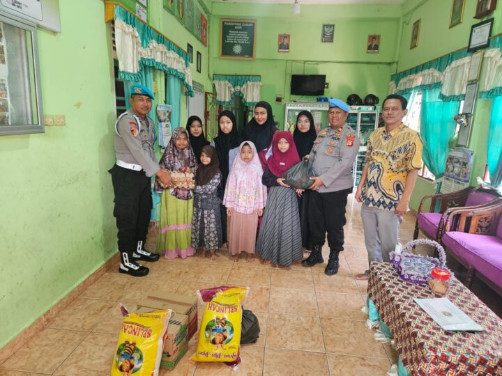 Sebanyak 30 Orang Anak Panti Asuhan Mendapat Bansos Dari Polres Lubuklinggau, Rangka HUT Bhayangkara ke -79