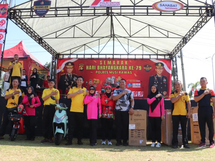 Semarakkan Hari Bhayangkara ke-79, Polres Musi Rawas Gelar Jalan Santai, Berbagai Macam Perlombaan dan Bagikan Doorprice Berhadiah