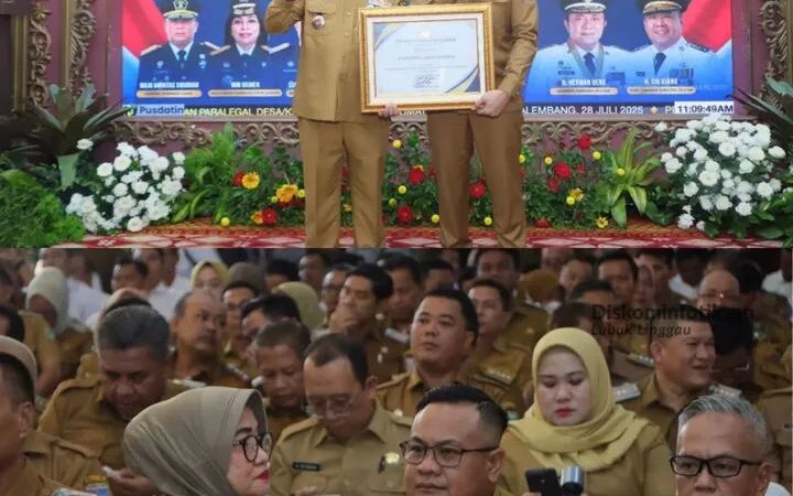 H. Rachmat Hidayat Wali kota Lubuklinggau Terima Penghargaan dari Kemenkum  ‎