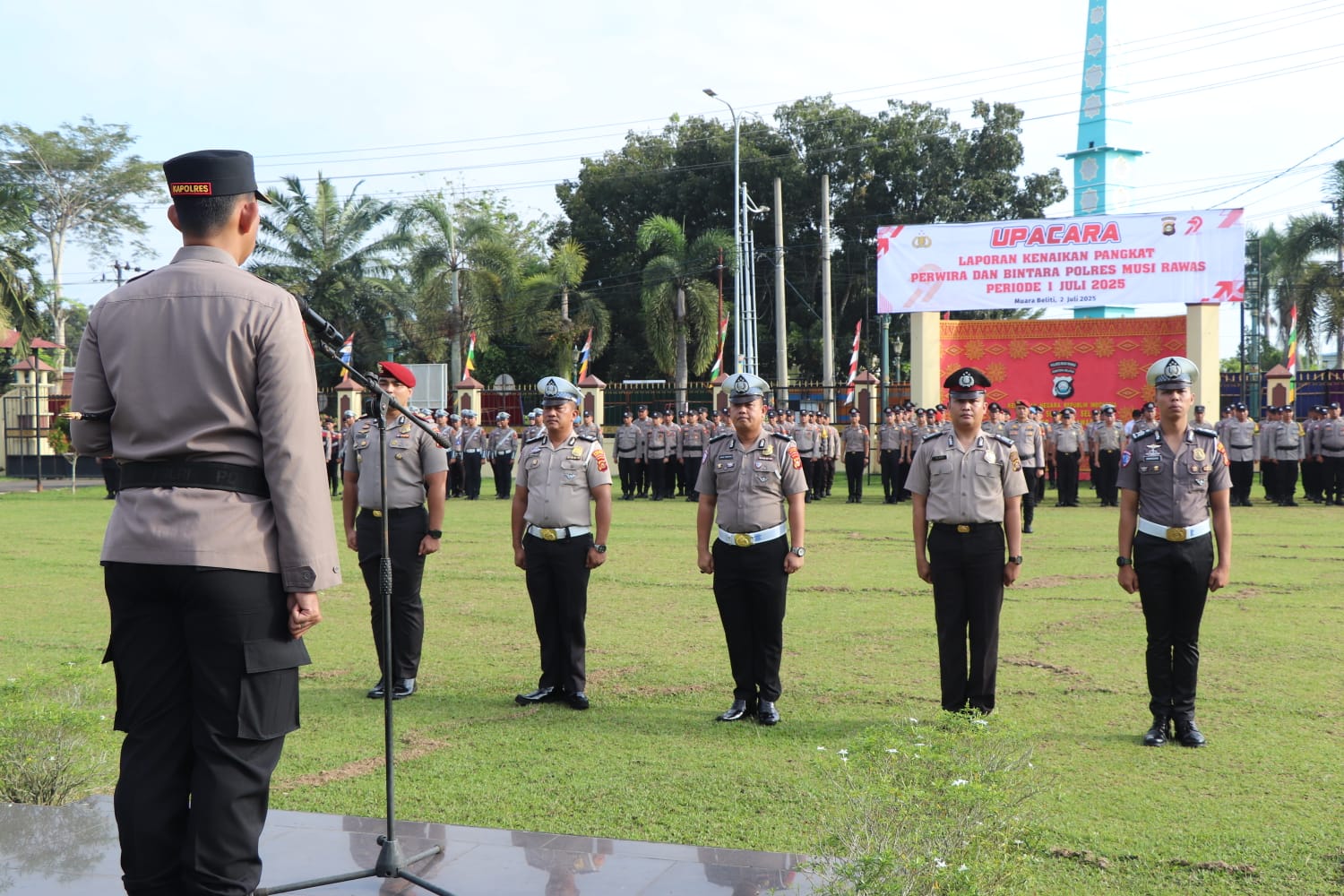 37 Personel Naik Pangkat, Kapolres Musi Rawas : Berikan Contoh, Tingkatkan Kinerja dan Tanggung Jawab Sesuai Kapasitas Masing-Masing