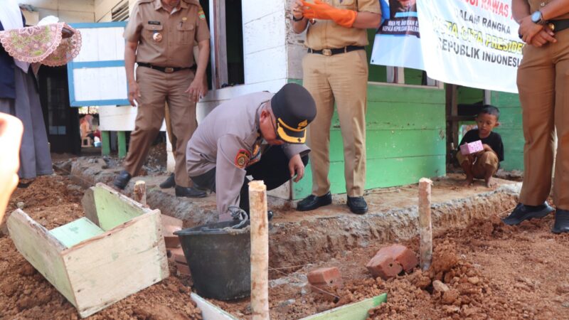 Bentuk Kepedulian Terhadap Warga Dalam Tempat Tinggal, Polres Musi Rawas Bersama Pemda Bedah Rumah Warga Desa Suka Maju