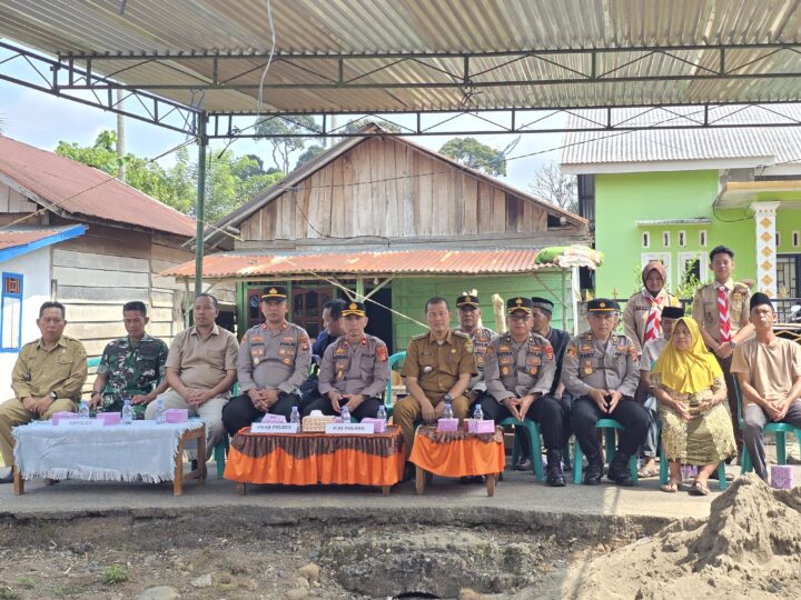 Hasil Donasi Seluruh Personel, Polres Musi Rawas Bedah Rumah Ibu Romlah, Rumah ke Tiga di Tahun 2025