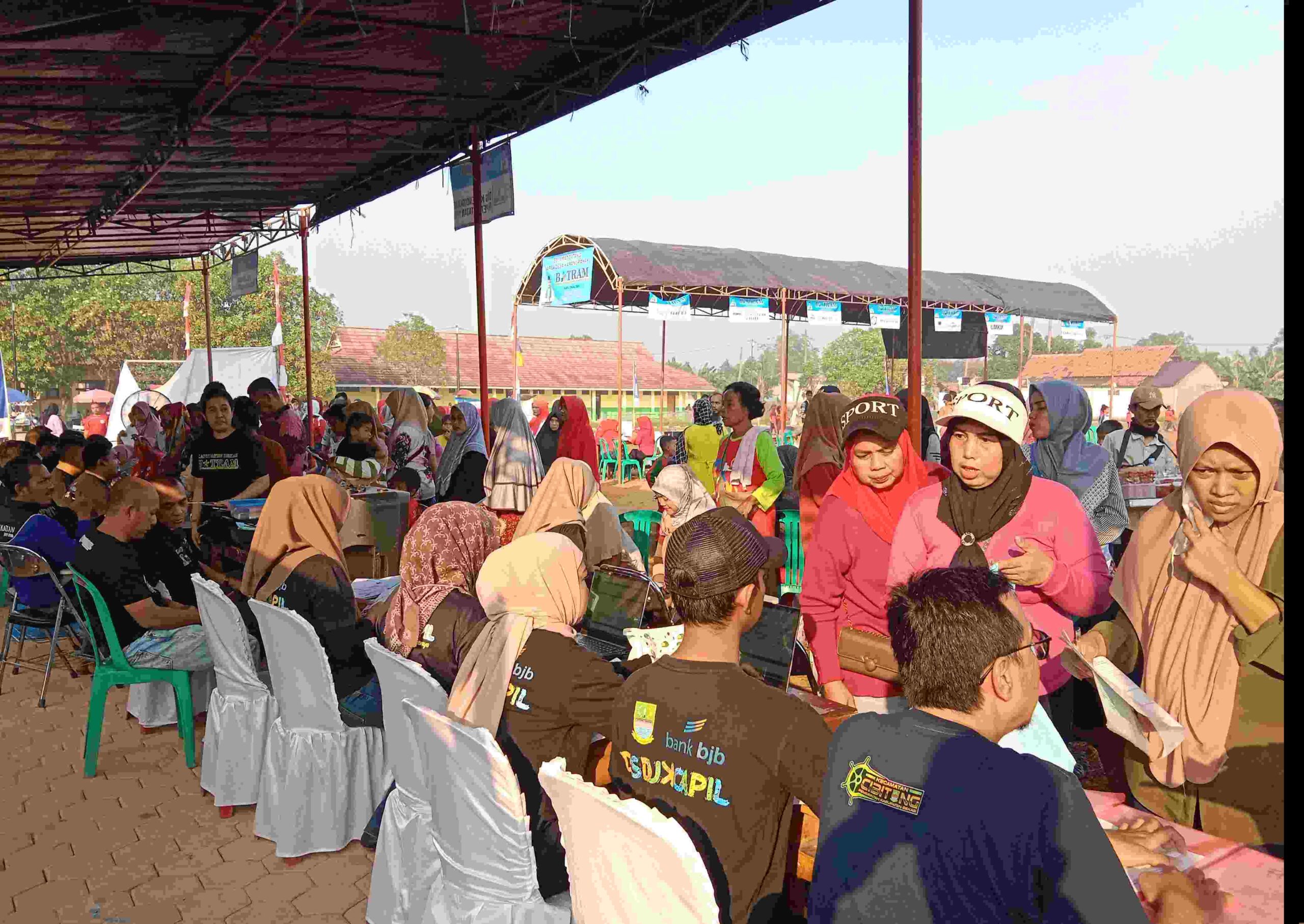 Sabtu Seru di Botram Desa Karangrahayu, Kolaborasi Layanan Publik dan Hiburan Rakyat