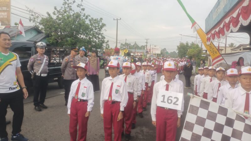Dibawah Pengamanan Personil Polres Lubuklinggau, Ribuan Pasang Siswa Sekolah Dasar Lomba Gerak Jalan