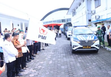 Pemkab Labuhanbatu Kirim 12 Truk Bantuan untuk Korban Banjir di Tapteng, Tapsel, dan Taput