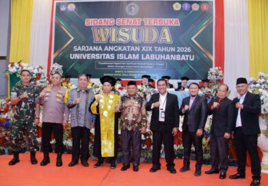 Wakil Bupati Labuhanbatu Hadiri Wisuda Sarjana Universitas Islam Labuhanbatu Angkatan XIX Tahun 2026