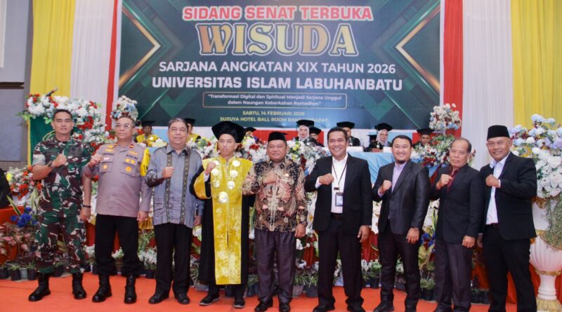 Wakil Bupati Labuhanbatu Hadiri Wisuda Sarjana Universitas Islam Labuhanbatu Angkatan XIX Tahun 2026