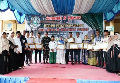 Bedah Buku Biografi Filsuf Pesisir Pantai, Bupati Labuhanbatu: Ilmu dan Akhlak Harus Berjalan Beriringan