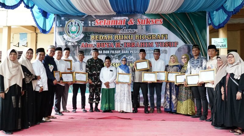 Bedah Buku Biografi Filsuf Pesisir Pantai, Bupati Labuhanbatu: Ilmu dan Akhlak Harus Berjalan Beriringan