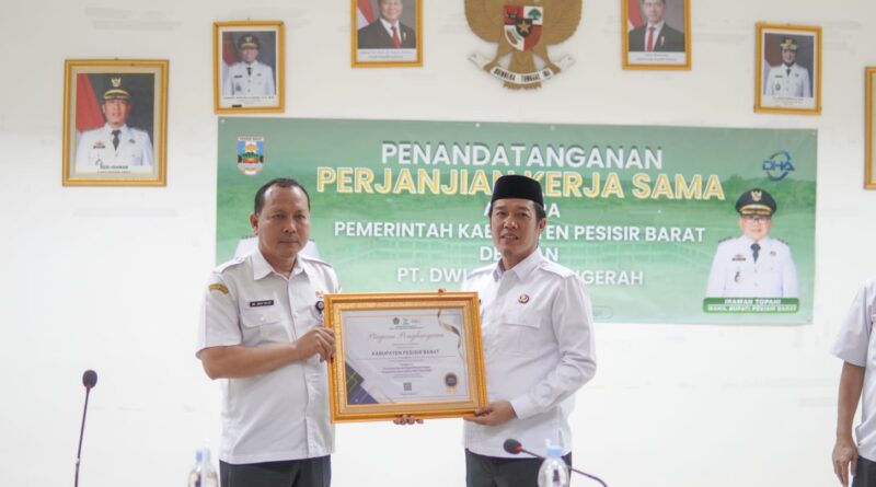 PEMKAB PESISIR BARAT TEKEN KERJA SAMA AGROINDUSTRI KELAPA TERPADU