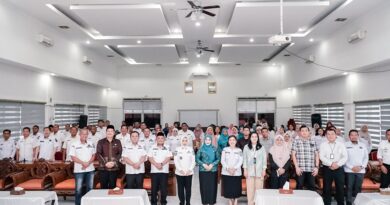 Cegah Stunting, Bupati dan Wakil Bupati Labuhanbatu Salurkan Bantuan Program GENTING Tahap III