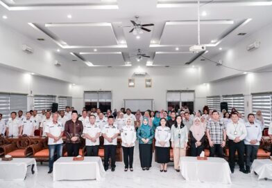 Cegah Stunting, Bupati dan Wakil Bupati Labuhanbatu Salurkan Bantuan Program GENTING Tahap III