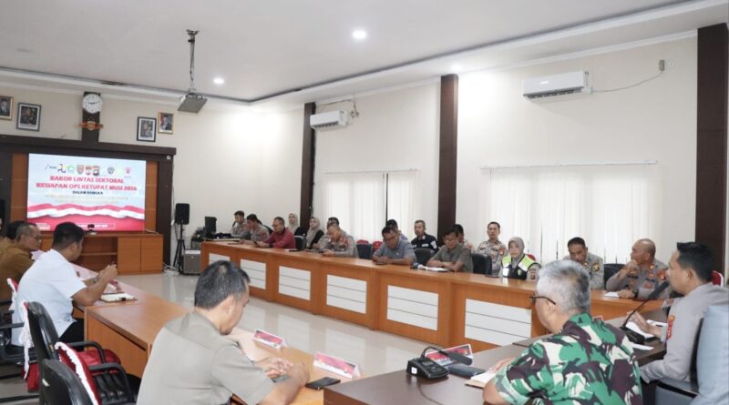 Berikan Pelayanan Prima dan Humanis, Kapolres Musi Rawas Pimpin Langsung Rapat Koordinasi Lintas Sektoral Ops Ketupat Musi 2026 