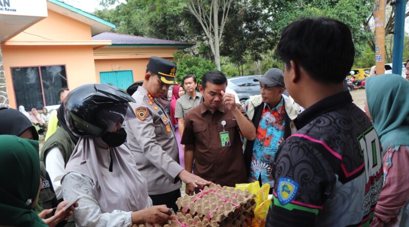 Polres Musi Rawas Gelar Gerakan Pangan Murah di Polsek Muara Beliti, Kapolres Hadir Bersama Pejabat Badan Pangan Nasional