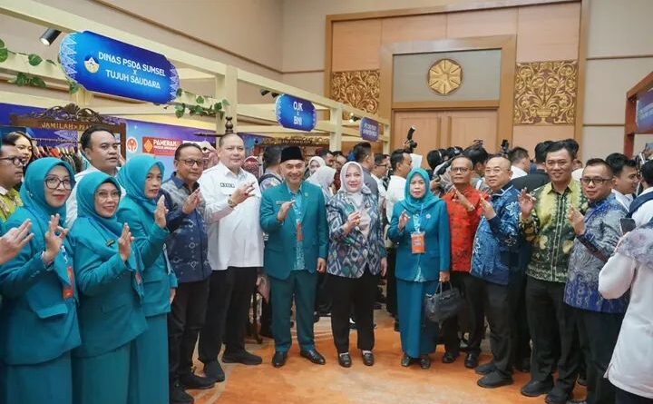 Peringatan Hari Kesatuan Gerak (HKG) PKK ke-54 di Palembang Bupati Musi Rawas Bersama Ketua Tim Penggerak (TP) PKK H Riza Novianto Gustam Hadir