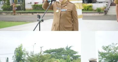 Sebanyak 57 Aparatur Sipil Negara di Lingkungan Pemkab Musi Rawas memasuki Purna Tugas ,Bupati Hj Ratna Machmud Pimpin Apel Pagi