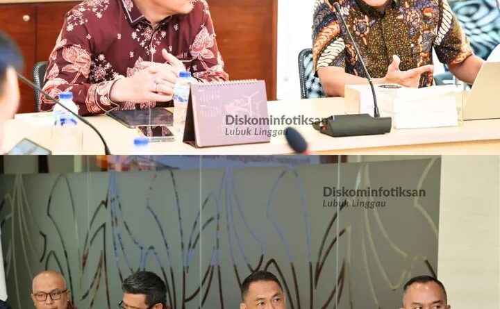 H Rachmat Hidayat Walikota Lubuk Linggau didampingi Sekretaris Daerah , H Trisko Defriyansa Beraudiensi dengan pihak PT Sarana Multi Infrastruktur 