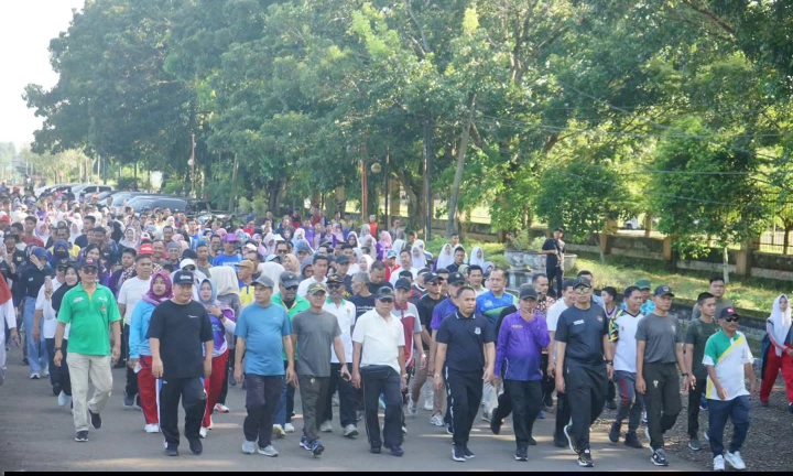 Mempererat Hubungan Pemerintah dan Masyarakat Rangkaian Memperingati Hari Jadi Kabupaten Musi Rawas ke-83, Gelar Jalan Santai dan Senam Bersama