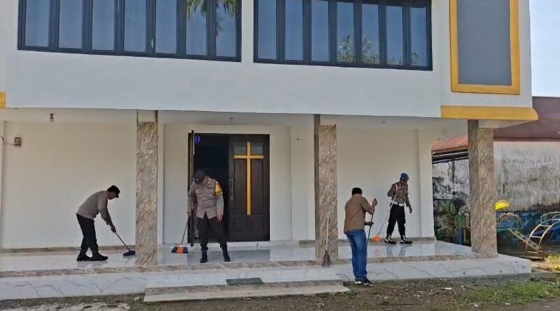 Wujudkan Lingkungan Ibadah yang Asri, Polres Musi Rawas Gelar Program “BELIDA” di 10 Gereja