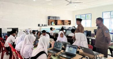 Kadis Pendidikan Labuhanbatu Pantau Kegiatan TKA di SMP Negeri 3 Rantau Utara