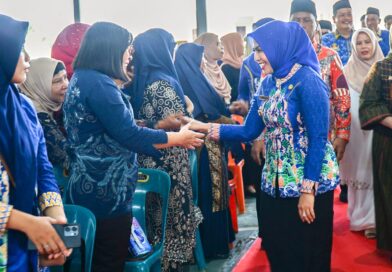 Bupati Labuhanbatu Berikan Doa Terbaik Untuk Calon Jamaah Haji Dari Dinas Pendidikan 