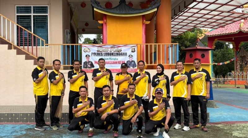 Aksi Nyata Peduli Lingkungan dan Toleransi Melalui kegiatan Bakti Religi Sat Intelkam Polres Lubuk Linggau Menjelang Peringatan Hari Bhayangkara ke-80 