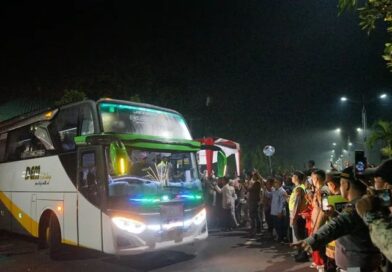 Sekda Kabupaten Musi Rawas, H. Ali Sadikin, Melepas Keberangkatan 103 Jamaah Calon Haji (CJH) asal Kabupaten Musi Rawas