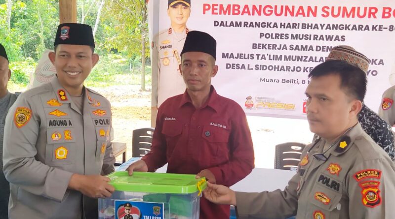 Raih Peringkat Pertama Pembangunan Sumur Bor Terbanyak se-Sumsel, Kapolres Musi Rawas Terima Apresiasi Kapolda Sumsel Saat Resmikan Sumur Bor di Desa L Sidoarjo