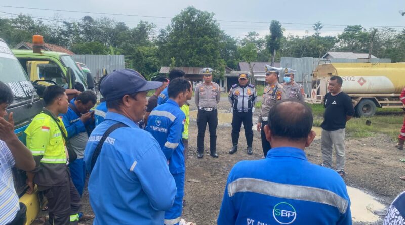 Tingkatkan Kamseltibcarlantas, Polres Musi Rawas Lakukan Ramp Check Kendaraan Mobil Tangki PT SRMD