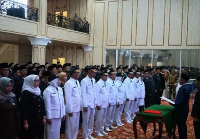 Wabup Musi Rawas Melakukan Pelantikan Sejumlah Pejabat Administrator dan Pengawas Dilingkungan Pemerintah Kabupaten Musi Rawas