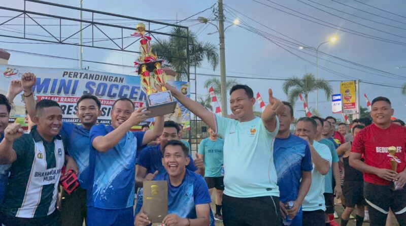Harmoni di Lapangan Hijau: Kapolres Musi Rawas Pererat Solidaritas Melalui Sepak Bola
