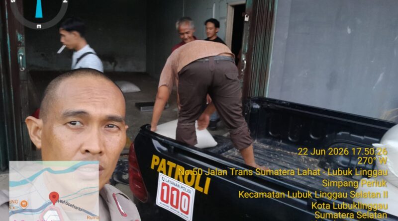 POLSEK JAYALOKA POLRES MUSI RAWAS KAWAL HASIL PANEN PETANI BINAAN, BULOG SERAP 1 TON JAGUNG PIPIL