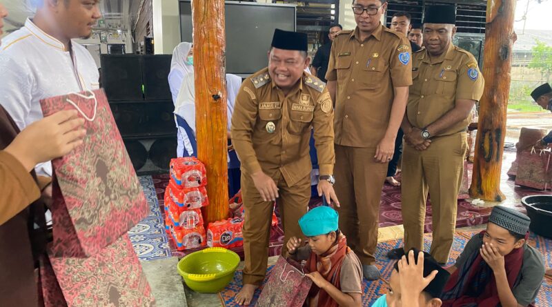 Peduli Sosial, Wakil Bupati Labuhanbatu Buka Khitanan Ceria Sambut 1448 H