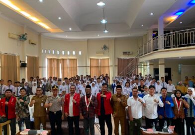 Kadisdik Abdi Jaya Pohan Wakili Bupati Maya Hasmita Hadiri Seminar Nasional dan Konfercab GMNI Labuhanbatu, Tegaskan Komitmen Wujudkan Sekolah Cerdas dan Bersinar