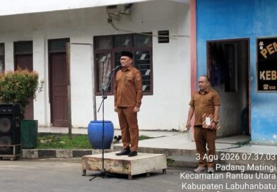 Kadisdik Abdi Jaya Pohan Pimpin Apel Gabungan Kelompok III Pemkab Labuhanbatu