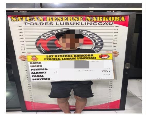 SATRESNARKOBA LUBUK LINGGAU MENGAMAN SEORANG REMAJA YANG MEMBAWA 8 BUTIR EKSTASI DI CAFE MELODI CINTA (MC)