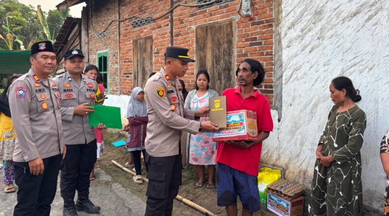 Wujud Kepedulian Nyata: Polres Musi Rawas Rangkul Korban Kebakaran di Desa Pedang Melalui Aksi Cepat Bantuan”