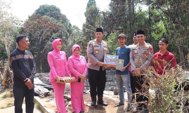 Kapolres Musi Rawas Salurkan Tali Asih untuk Korban Kebakaran di Muara Beliti, Wujud Nyata Kepedulian dan Empati 