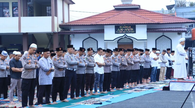 Polres Lubuk Linggau Gelar Sholat ISTISQA Berjamaah
