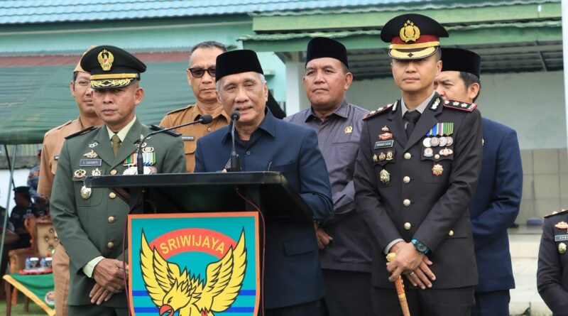 Kapolres Lubuk Linggau AKBP Catur Erwin Setiawan Hadiri Upacara Peringatan HUT ke-81 TNI 