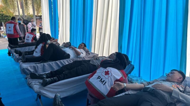 Wujud “Nyata Polisi Bersama Masyarakat”, Sihumas Polres Lubuklinggau Selenggarakan Bhakti Sosial Donor Darah 
