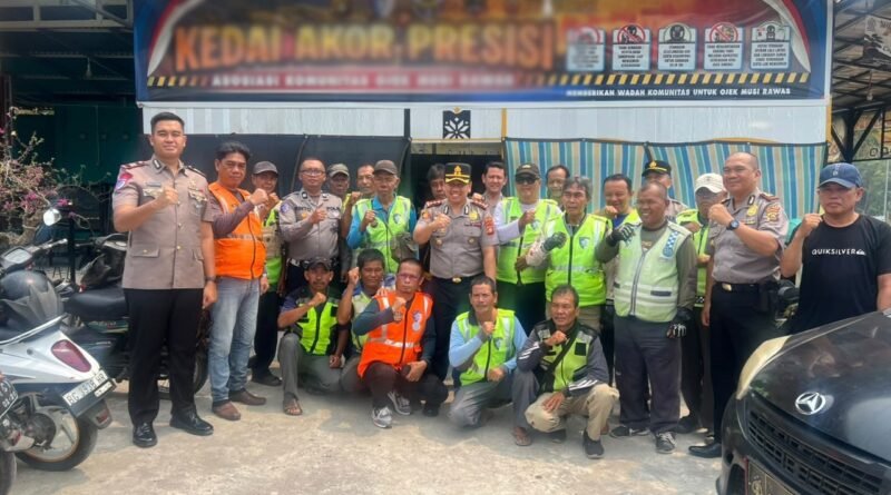 Terapkan Polisi Bersama Masyarakat, Kapolres Musi Rawas Rangkul Komunitas Ojek AKOR, Jaga Keselamatan Berlalu Lintas