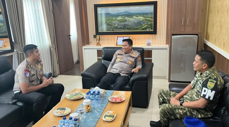 Kapolres Musi Rawas Sambut Hangat dan Penuh Kekeluargaaan Silaturahmi Komandan Subdenpom II/4-5, Perkuat Sinergi TNI-Polri